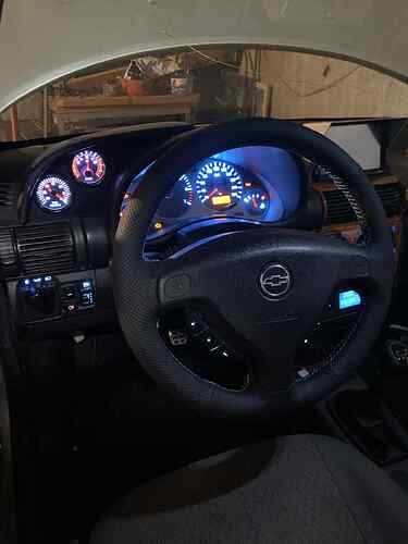 df5b65fe-10a6-4d5d-ab99-5e21a0cad966